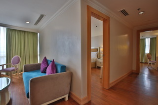 Hotel Crown Regency  Y Torre-suite Corner