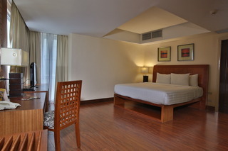 Hotel Crown Regency  Y Torre-suite Corner