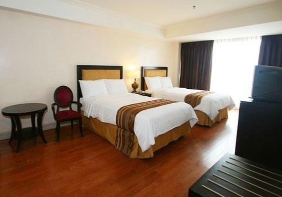 Hotel Crown Regency  Y Torre-suite Corner