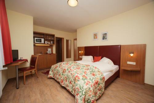Mountain Motel