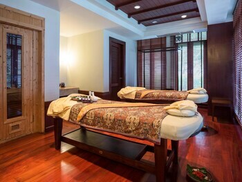 Hotel Kandaburi Resort & Spa