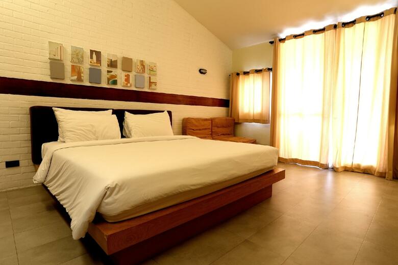 Hotel Baan Talay Resort