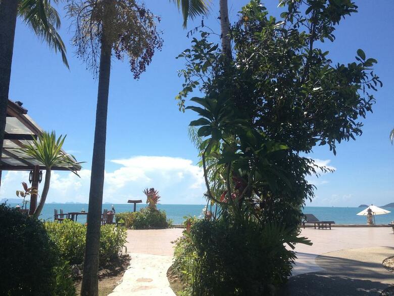 Hotel Kanok Buri Resort & Spa