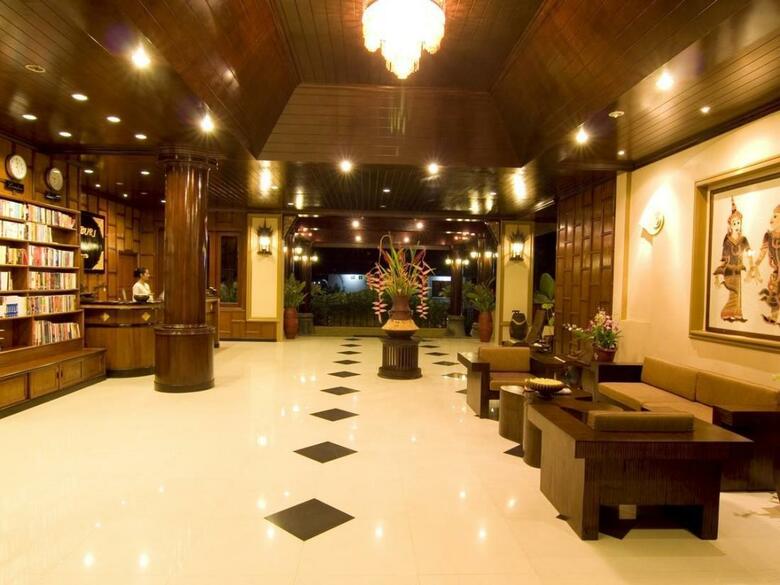 Hotel Kanok Buri Resort & Spa