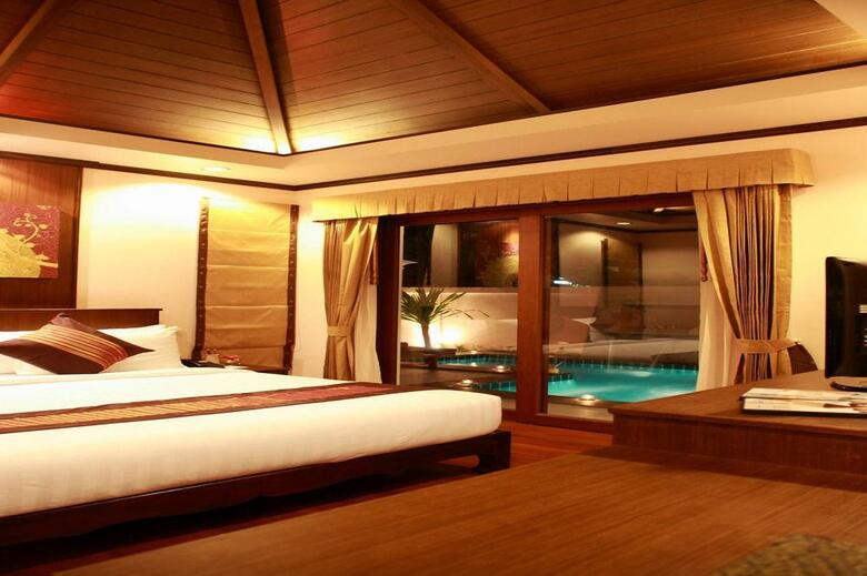 Hotel Kanok Buri Resort & Spa