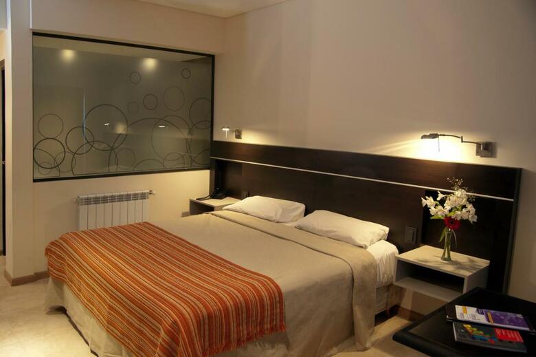Hotel Altos De Merlo Suites