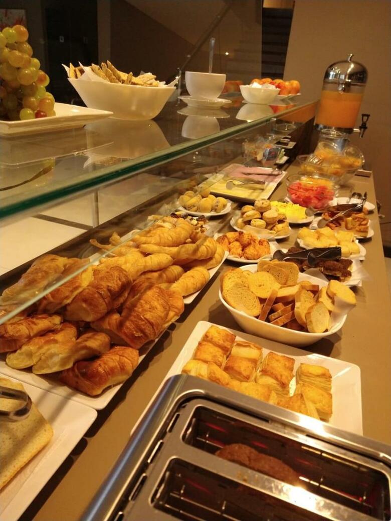 Hotel Altos De Merlo Suites