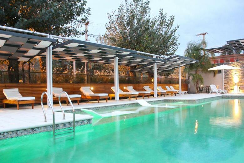 Hotel Altos De Merlo Suites