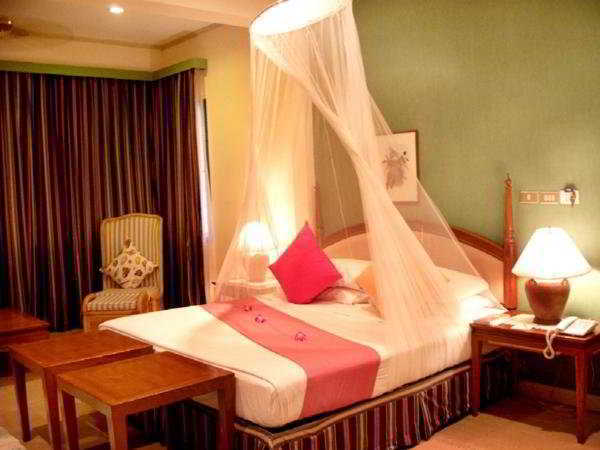 Hotel White House Beach Resort & Spa