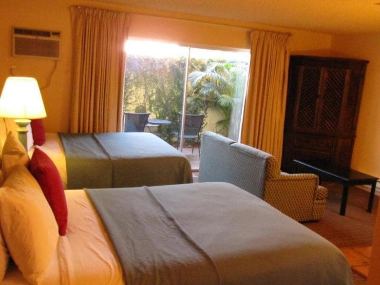 Pepper Tree Hotel