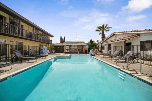 Lemon Tree Hotel