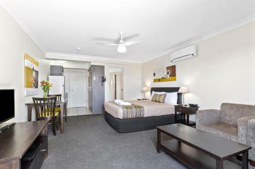Mas Country Blackwater Central Motel