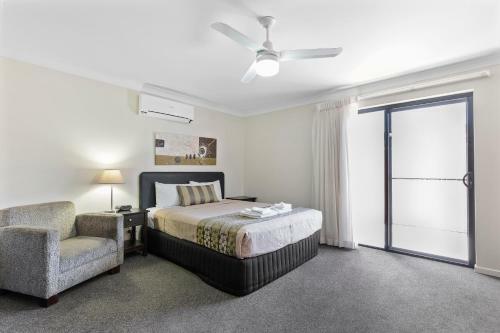 Mas Country Blackwater Central Motel