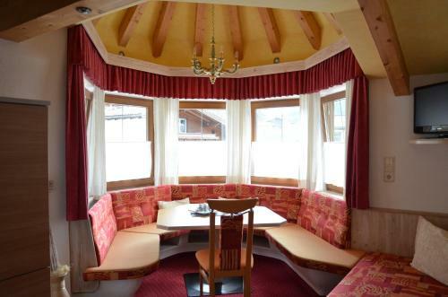 Hostal Appartements G�stehaus Schrott