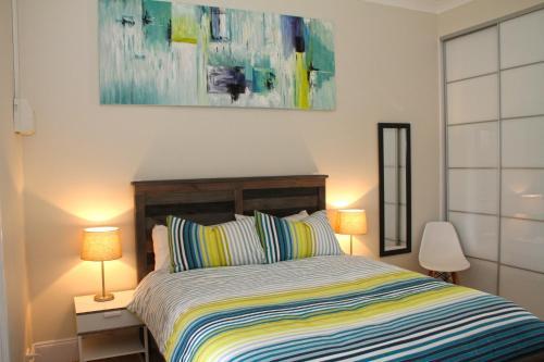 Smugglers Inn Studio Apartments