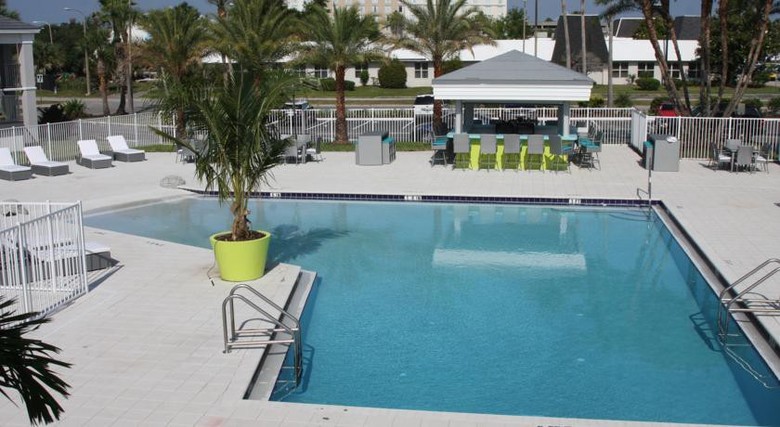 Hotel Clarion Inn & Suites Universal Studios Area
