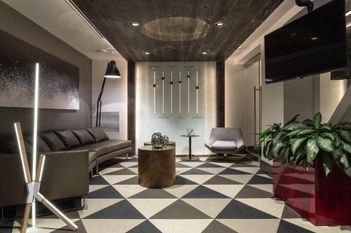 Hotel The Windsor Suites