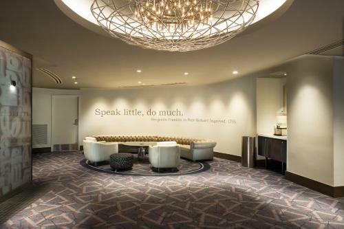 Hotel The Windsor Suites