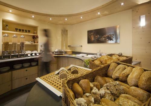 Hostal Hotel Garni Sch�nblick