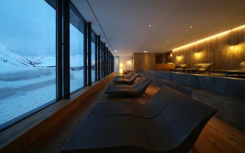 Hostal Hotel Garni Sch�nblick