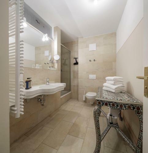 Hotel Orph�e