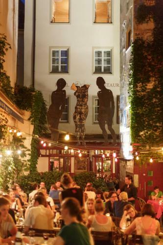 Hotel Orph�e