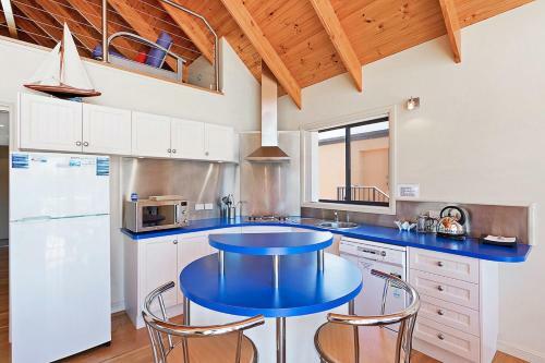 Snug Cove Villas