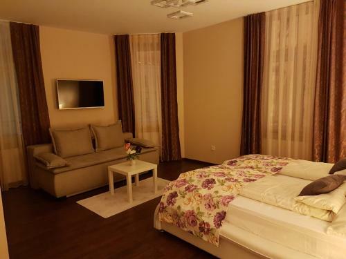 Hostal Promenade Inn