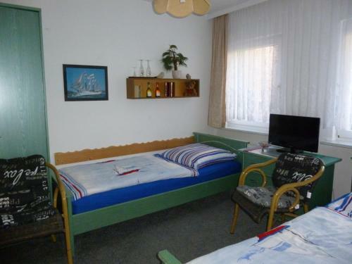 Hostal Pension Am Peeneufer Ug