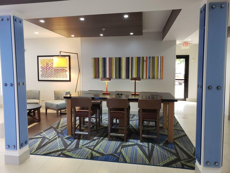 Holiday Inn Express Hotel & Suites Arlington (i-20-parks Mall)
