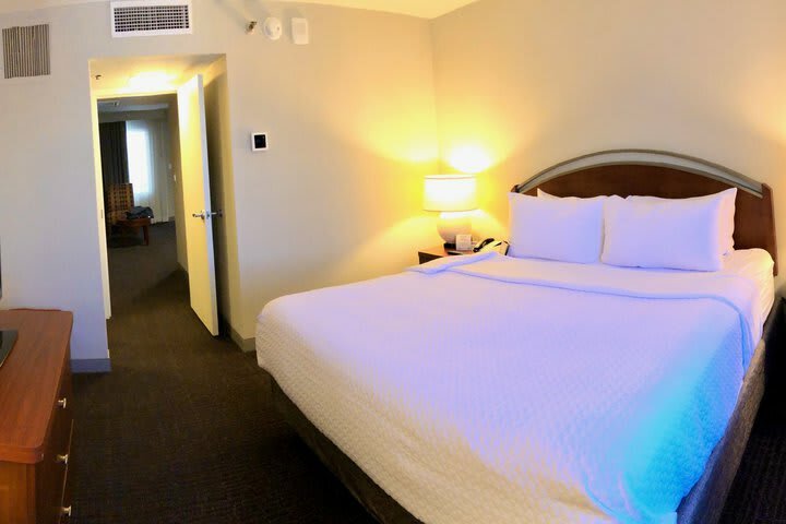Hotel Crowne Plaza Suites Arlington