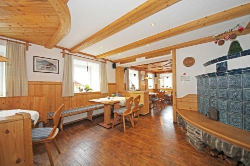 Hostal Gasthof Pension Rose