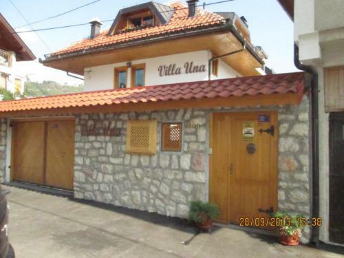 Hostal Villa UNA