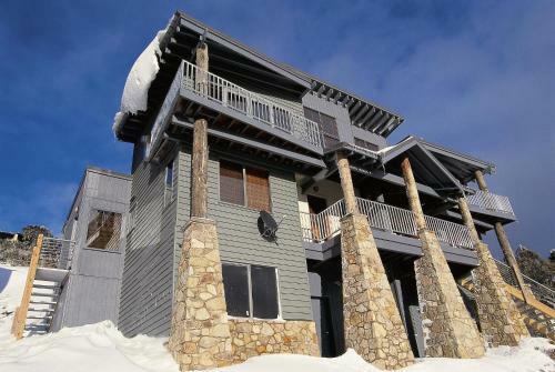 Ultima Apartments
