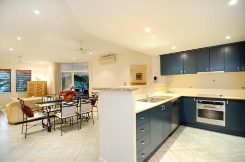 Aparthotel Oasis At Palm Cove