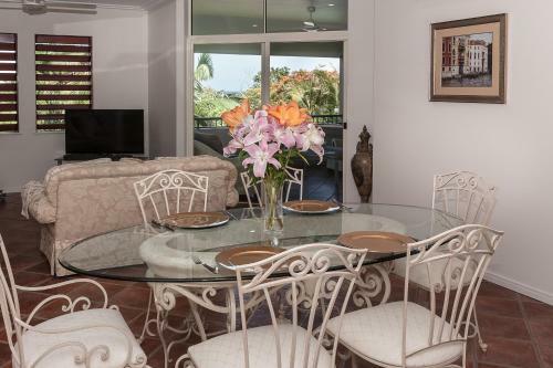 Aparthotel Oasis At Palm Cove
