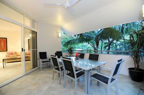 Aparthotel Oasis At Palm Cove