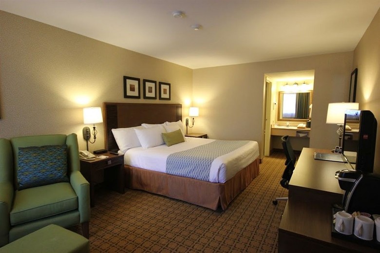 Accent Inn Vancouver Airport Hotel