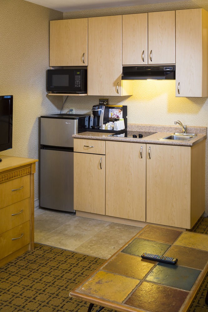 Accent Inn Vancouver Airport Hotel