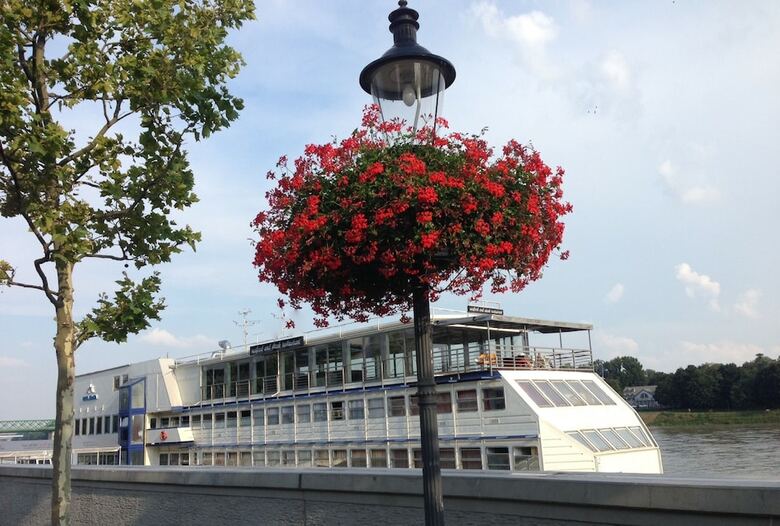Hotel Botel Gracia