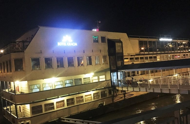 Hotel Botel Gracia