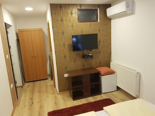 Hostal Pansion River