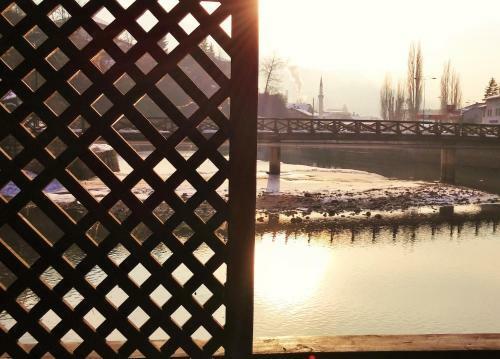 Hostal Pansion River