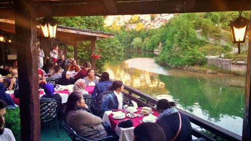Hostal Pansion River