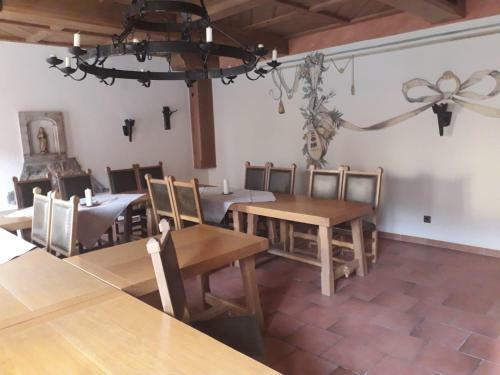 Hostal Hotel Garni Schloss Sch�nke