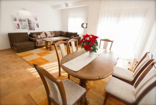 Luxury Apartments Ta?a