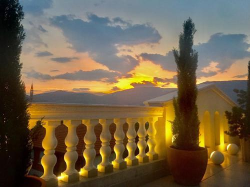 Hostal Shangri La Mansion