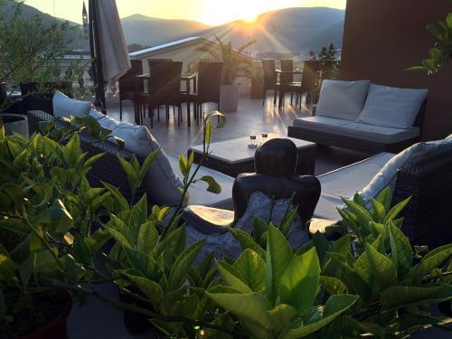 Hostal Shangri La Mansion
