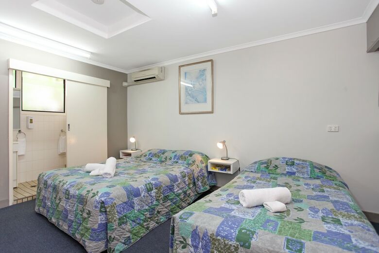 Tandara Hotel Motel