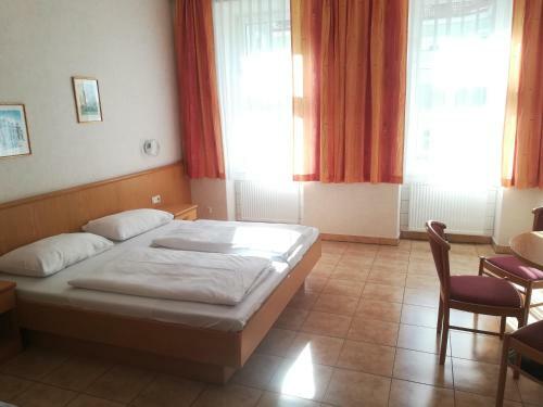 Hostal Pension F�nfhaus